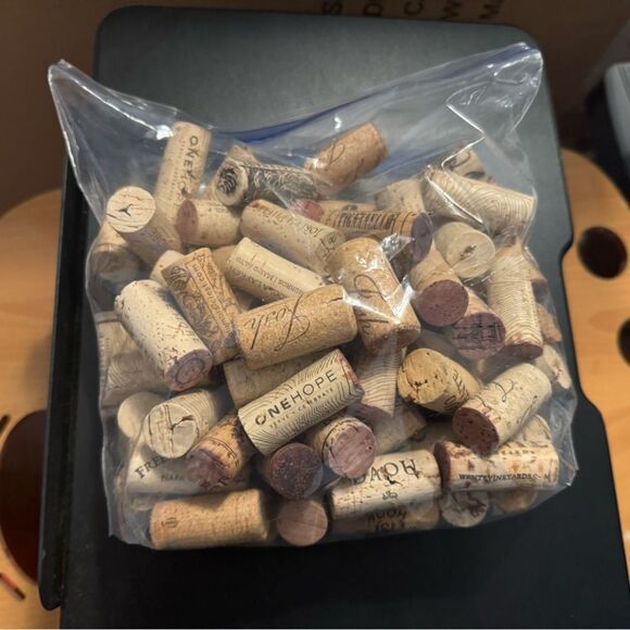 100 Wine Corks - Great For projects‎ and crafts, DIY. - Picture 2 of 5